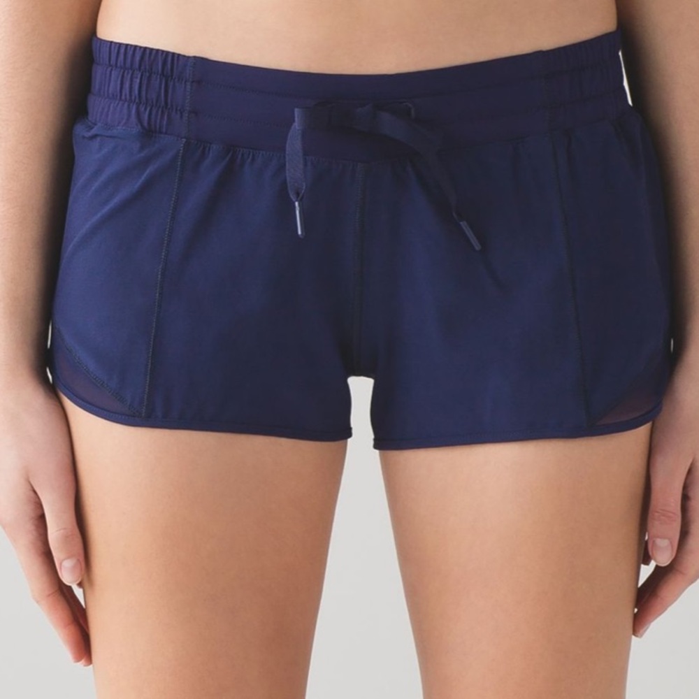 Lululemon Hotty Hot Short (2 1/2") Hero Blue Size 4 Liner